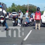 ¡En combo! Camioneta invade carril y provoca choque en Managua Foto: Escena de accidente de tránsito en Managua / TN8