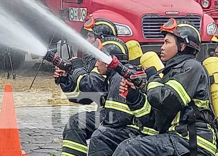 Foto: Capacitación de bomberos en Nicaragua / TN8