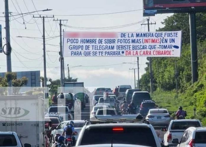 Foto: Polémica con mantas 
