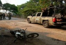 Bandas de México se enfrentan a plomazos y dejan como saldo seis muertos Enfrentamientos entre bandas dejan seis muertos en México
