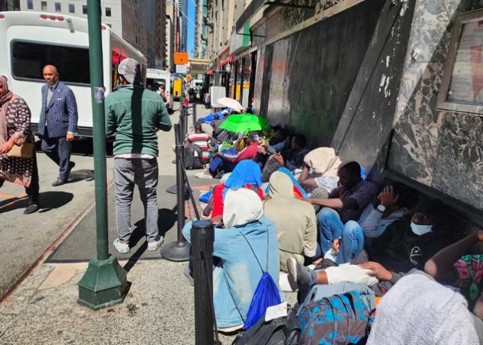 Nueva York no cuenta con capacidad para recibir más migrantes