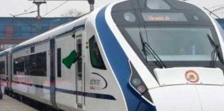 Hombre es aplastado por Metro de la India