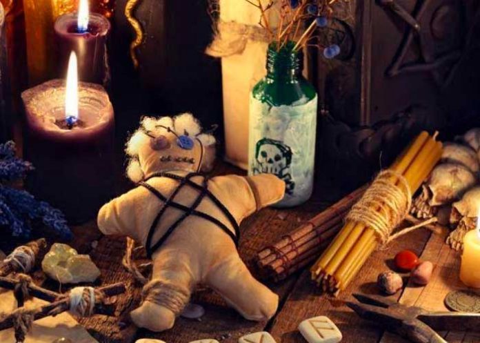 sapo5 Pastor libera a mujer de brujería