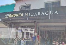 Foto: Negocios chinos en el Mercado Oriental / TN8