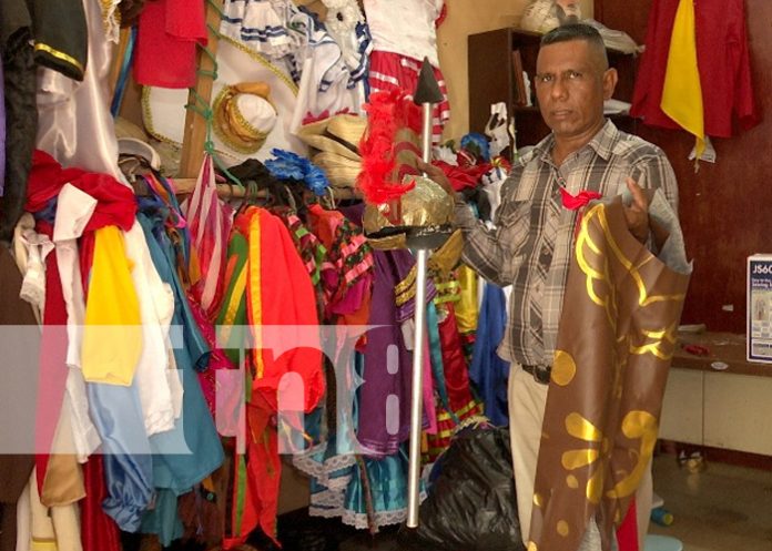 Foto: Emprendimiento con trajes folclóricos en Managua / TN8