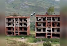 Foto: Se "desmarimba" la vida al intentar cruzar de un edificio a otro como Toretto / cortesía