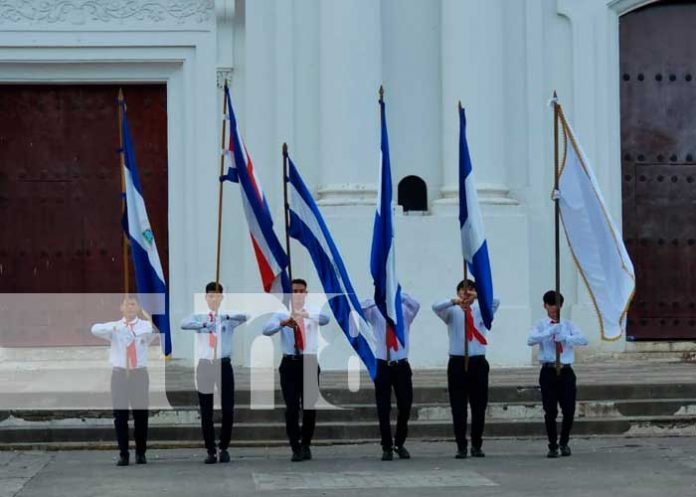 Pobladores de Nandaime y León le dan la bienvenida al mes patrio