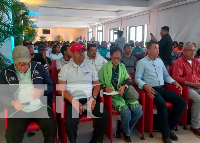 Atletas de diversas disciplinas participan del congreso del deporte nacional