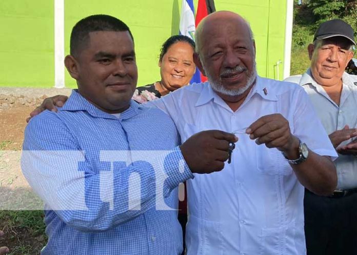 Alcaldía de Juigalpa restituye los derechos a cuatro familias con nuevas viviendas