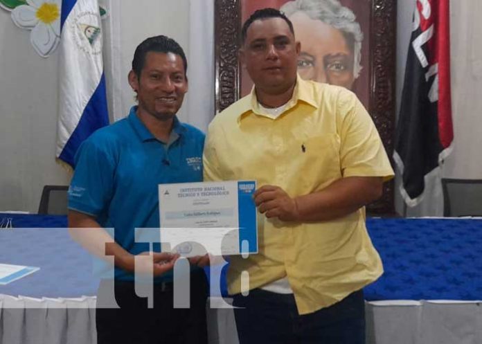 Foto: Promocionan nuevos técnicos en curso de estética y corte de cabello en Nandaime/TN8