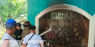 Foto: Voraz incendio deja en la calle a familia en Managua /TN8