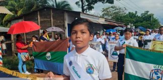 Estudiantes de primaria participaron de un desfile escolar en Bilwi