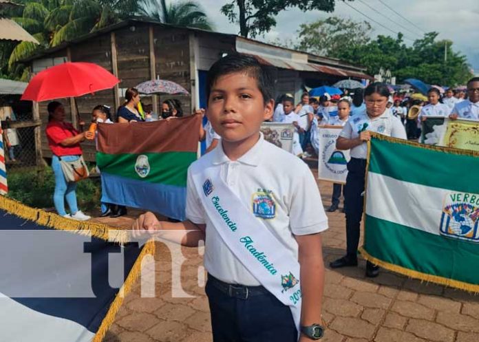Estudiantes de primaria participaron de un desfile escolar en Bilwi