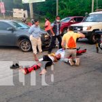 Mujer realiza mala maniobra y lesiona de gravedad a motociclista en Managua Mujer realiza mala maniobra y lesiona de gravedad a motociclista en Managua