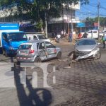 Le hacen el «sándwich»: Taxista y pasajeros con lesiones leves en Managua Accidente en Managua deja solo lesionados