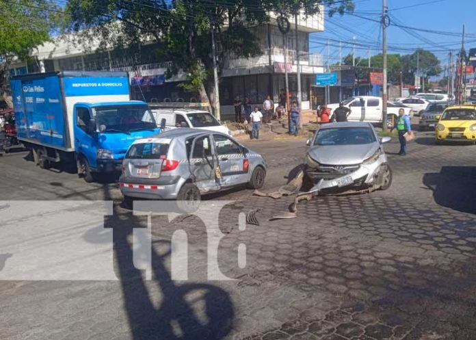 Accidente en Managua deja solo lesionados