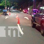 Motociclista muere al estrellarse contra bulevar en carretera a Masaya Foto: Motociclista muere al estrellarse contra bulevar en carretera a Masaya/TN8