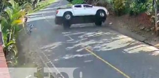 Foto: Exceso de velocidad provoca el vuelco de una camioneta en Jinotega / TN8