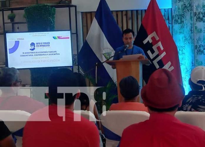 1 Foto: Entregan certificados a protagonistas del centro de formación Thomas Borge / TN8