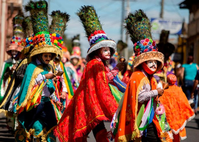 Notas sobre El GüegüenCe para Wilmor, voz cultural nicaragüense