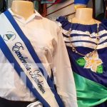 Mercado de Granada se engalana con los colores de la patria El mes de la patria se instala en Granada