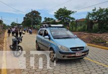 Foto: Familias de Bilwi con mucha alegría caminan por las “nuevas calles adoquinadas”/TN8