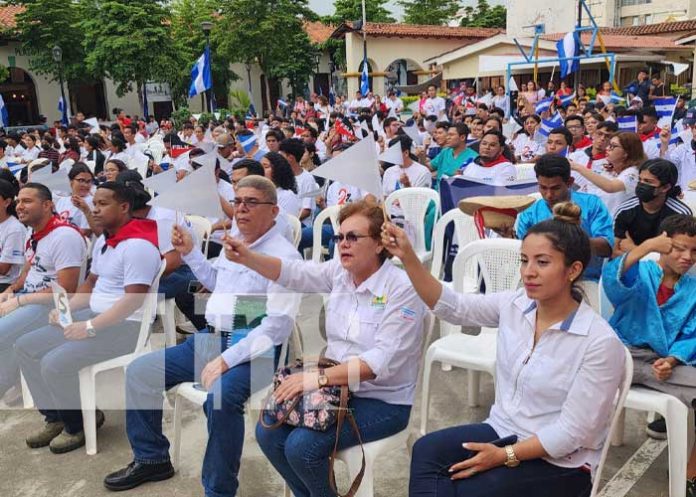 3 Foto: Ometepe y León le dan una grandiosa bienvenida al mes patrio / TN8