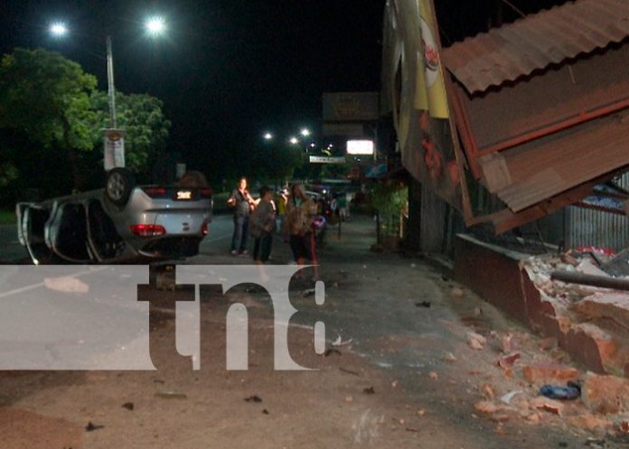 3 Dos guardas de seguridad se salvan de morir a manos de un conductor “borracho”