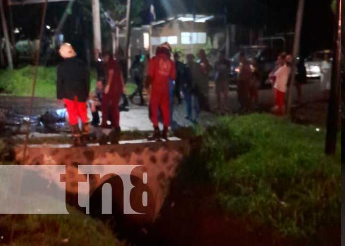 Foto: Ciclista muere al caer en un cauce de 3 metros de profundidad en Chinandega / TN8