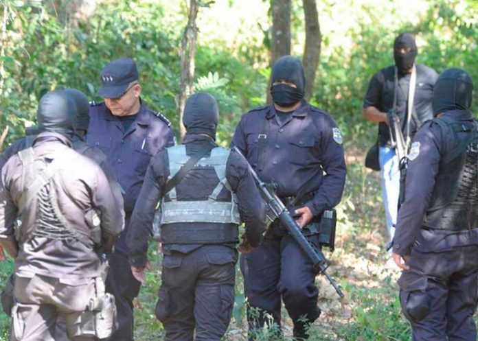 Dos pandilleros muertos deja el enfrentamiento contra la policía de El Salvador