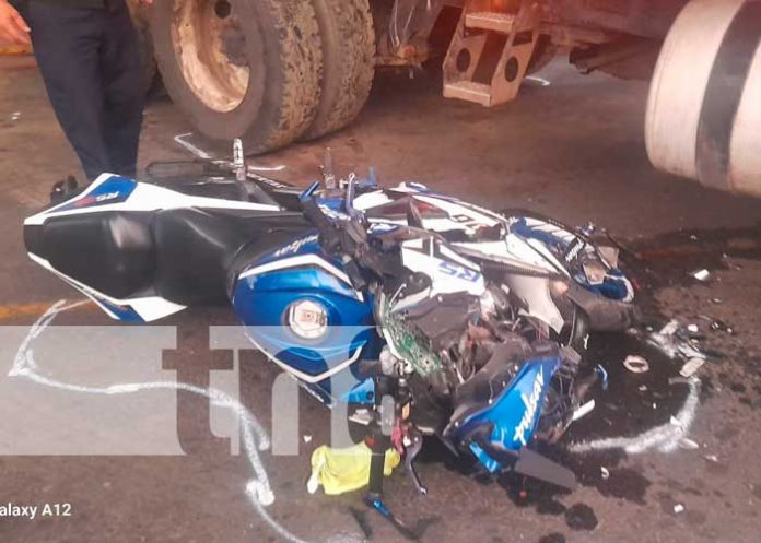 Foto: ¡Trágico accidente en Muy Muy! Motociclista fallece tras impactar con cabezal/TN8