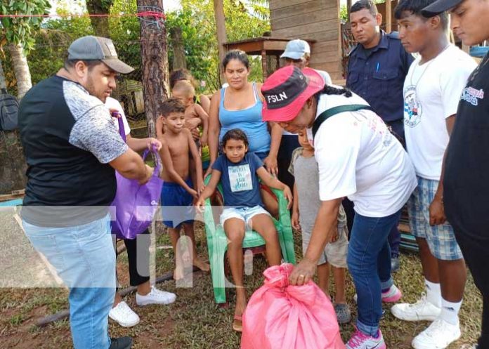 Foto: Ayuda solidaria llega a las familias afectadas por tornado en Bilwi / TN8
