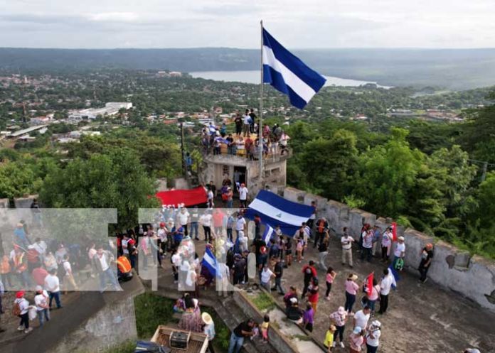 Foto: ¡Conmemoran la patria!, con caminata en El Coyotepe, Masaya/TN8