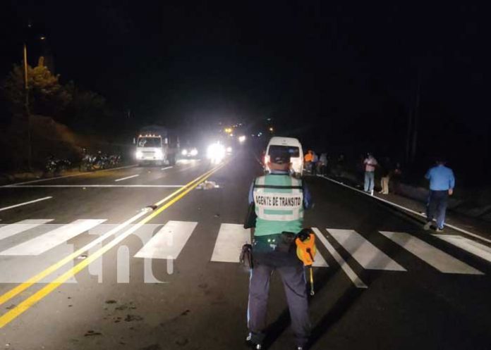 Foto: Anciano muere en carretera Masaya /TN8