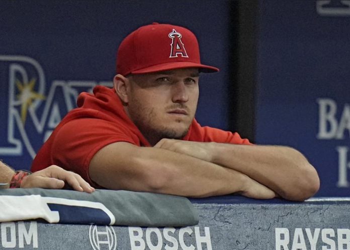Mike Trout limitado a 82 juegos