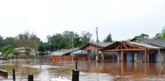 Suben a 40 las víctimas mortales por ciclón en Brasil
