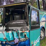 Fuerte choque entre dos buses en la carretera de San Carlos a Juigalpa Foto: Choque entre buses en la carretera San Carlos a Juigalpa / TN8