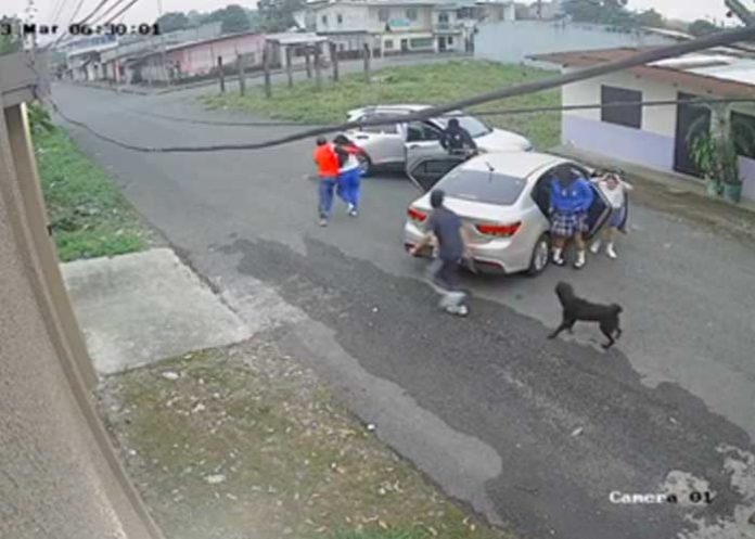 ecuador Hombres armados secuestran a una niña en Ecuador