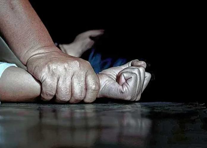 Se quita la vida tras ser drogada y violada en Grecia