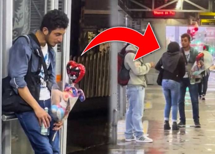 Joven declara su amor en parada de transporte