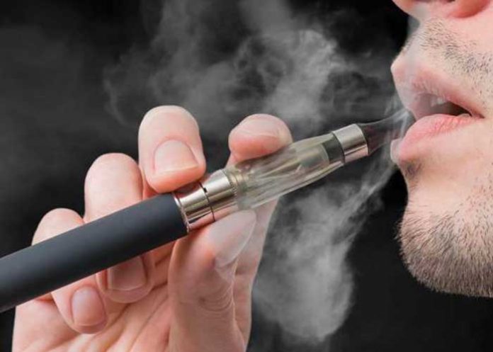 Francia prohibirá los cigarrillos electrónicos desechables