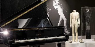 Se subasta el piano del gran Freddie Mercury