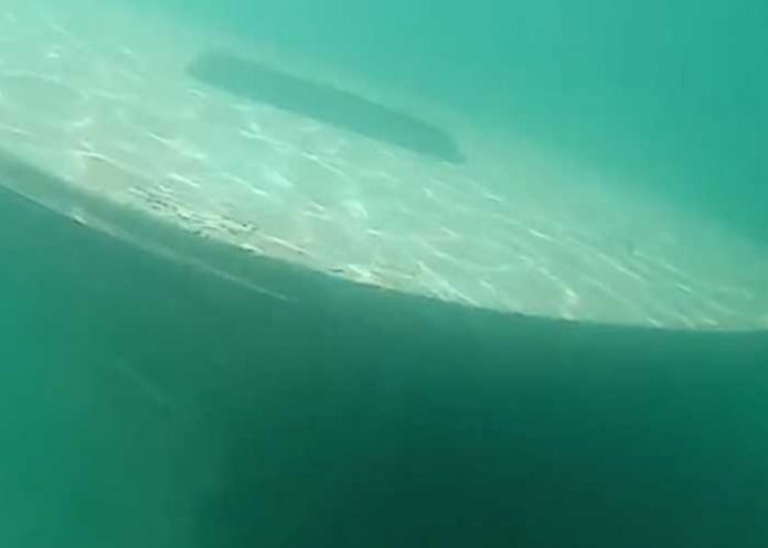 Foto: Barco hundido en la Laguna de Xiloá