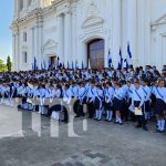Foto: Coro estudiantil para saludar a la patria en León / TN8