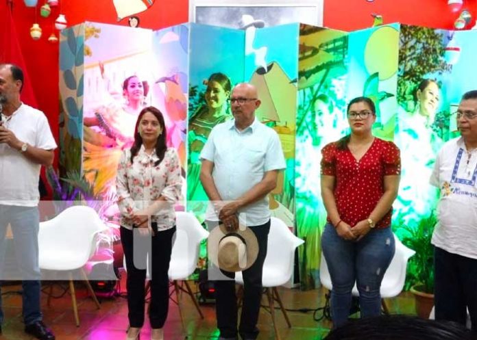 Masaya prodigiosa con mapa digital 