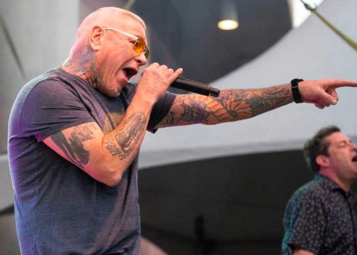 Fallece Steve Harwell, exvocalista de Smash Mouth