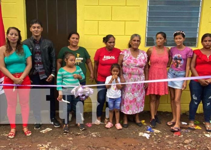 Entregan vivienda de interés social a 6 familias del campo en Juigalpa