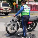 «Se le tiró sin asco» Conductor de camioneta provoca fuerte accidente en Managua Foto: “Se le tiró sin asco” Conductor de camioneta provoca fuerte accidente en Managua/TN8