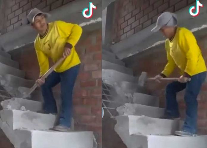 1 ¡Se enojó! Albañil destruye escaleras recién construidas porque no le pagaron