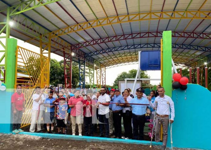 Foto: Inauguran construcción de cancha municipal multiuso en El Viejo / TN8